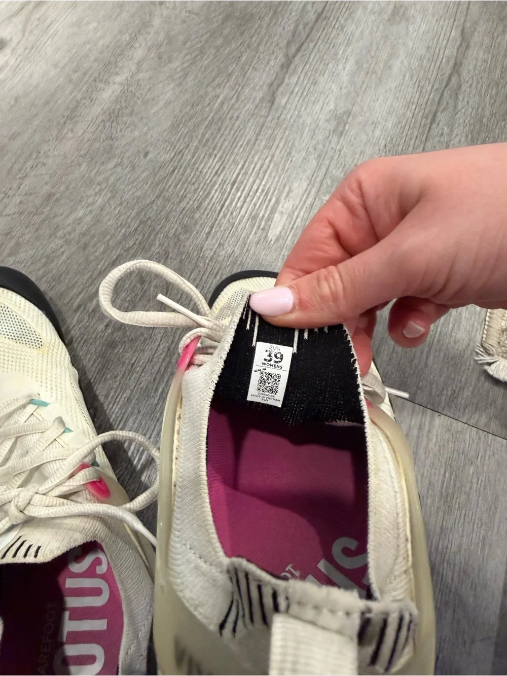 Light Cream Women's Athletic Lace-Up Sneakers with Pink Accents